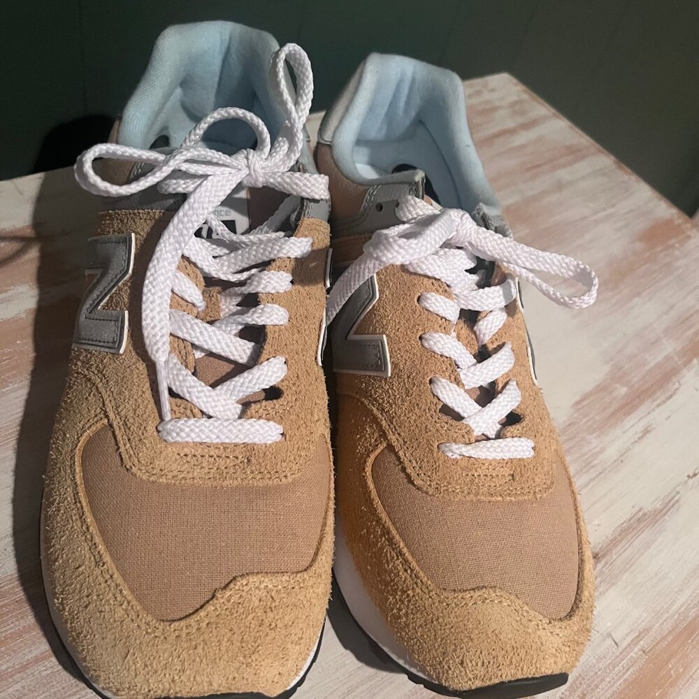 New Balance 574 Sneakers, Gold/Mustard Yellow, W10, NWOT - Picture 6 of 7